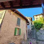 La Piccola Via Delle Rose * Faggeto Lario