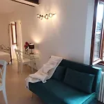 La Piccola Via Delle Rose Apartment *
