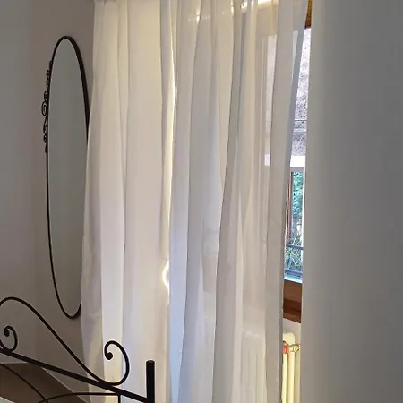 La Piccola Via Delle Rose *