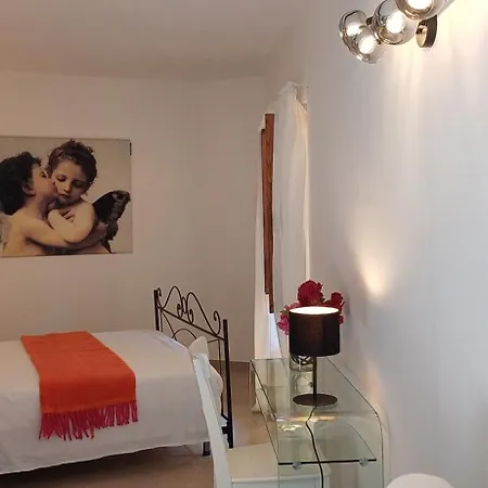 La Piccola Via Delle Rose Faggeto Lario