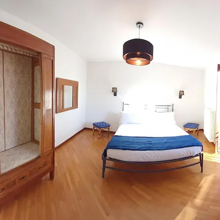 La Piccola Via Delle Rose