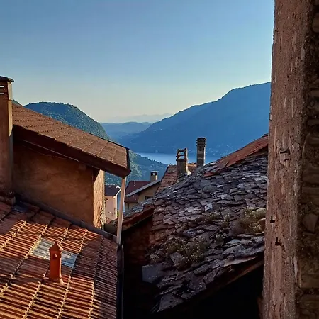 La Piccola Via Delle Rose * Faggeto Lario