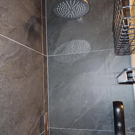 La Piccola Via Delle Rose 아파트 파게토 라리오