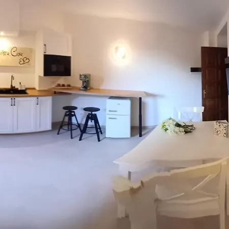 La Piccola Via Delle Rose *