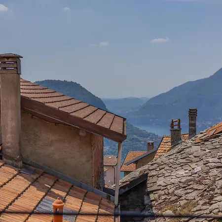 La Piccola Via Delle Rose