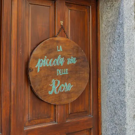 La Piccola Via Delle Rose *