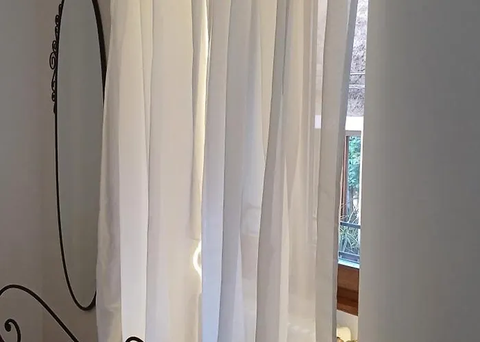 La Piccola Via Delle Rose *