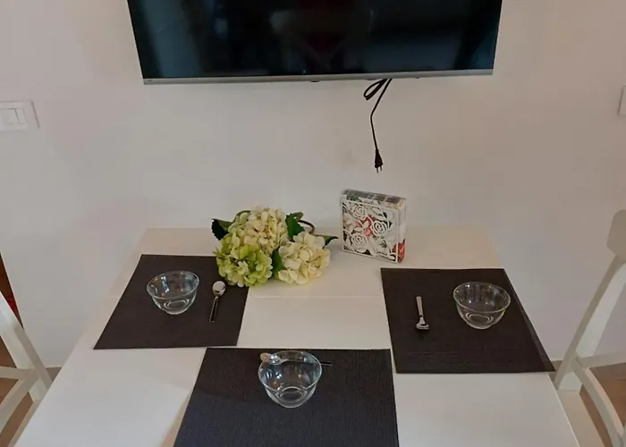 La Piccola Via Delle Rose Apartamento Faggeto Lario