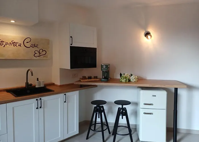 La Piccola Via Delle Rose