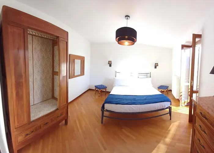 La Piccola Via Delle Rose