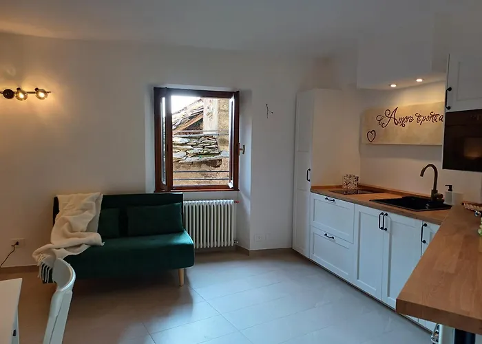 La Piccola Via Delle Rose Apartamento Faggeto Lario