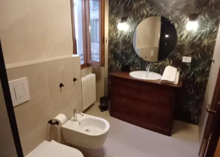 La Piccola Via Delle Rose *