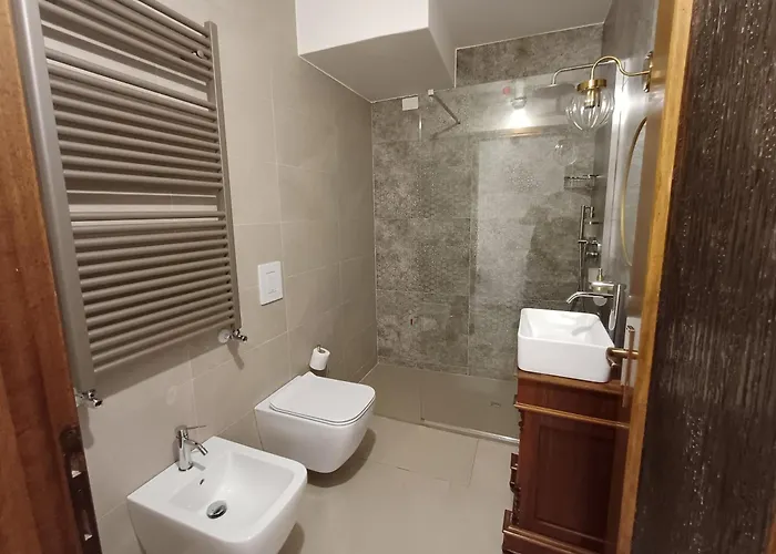 La Piccola Via Delle Rose Apartamento Faggeto Lario