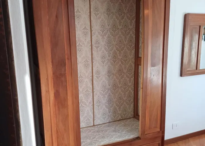 La Piccola Via Delle Rose Faggeto Lario