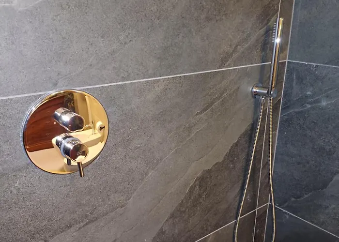 La Piccola Via Delle Rose